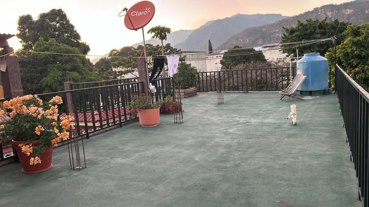 Posada Don Miguel Panajachel Ngoại thất bức ảnh