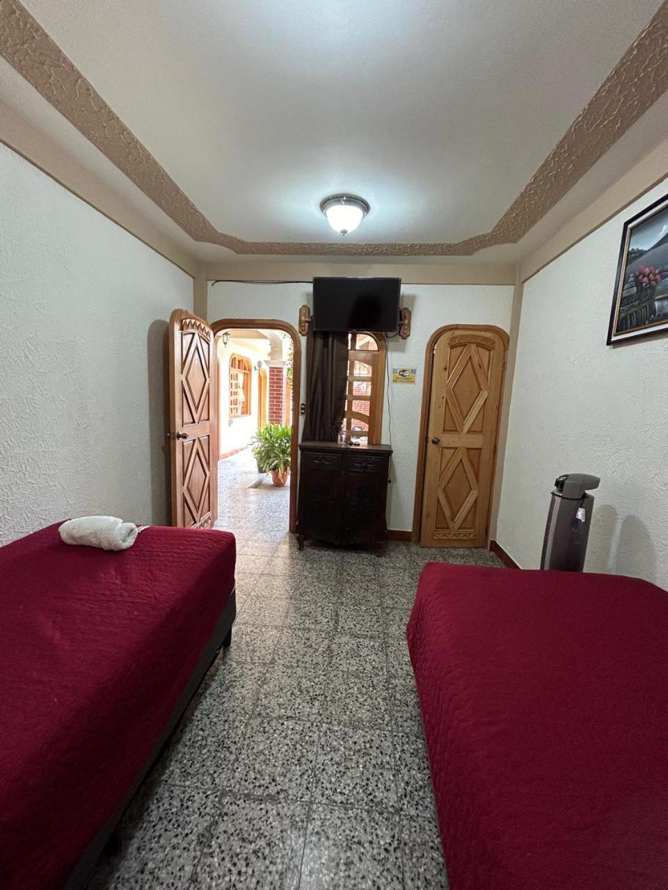 Posada Don Miguel Panajachel Ngoại thất bức ảnh