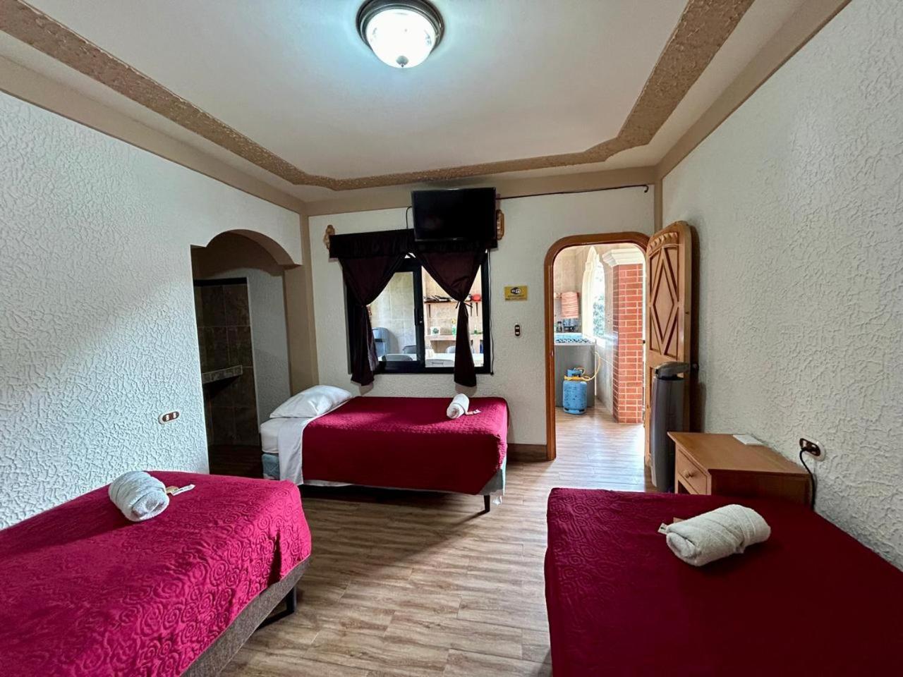 Posada Don Miguel Panajachel Ngoại thất bức ảnh